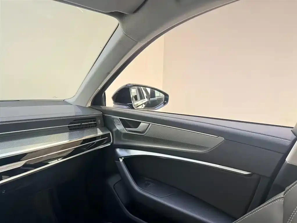 Audi A6L 2023 из CN, фото 5