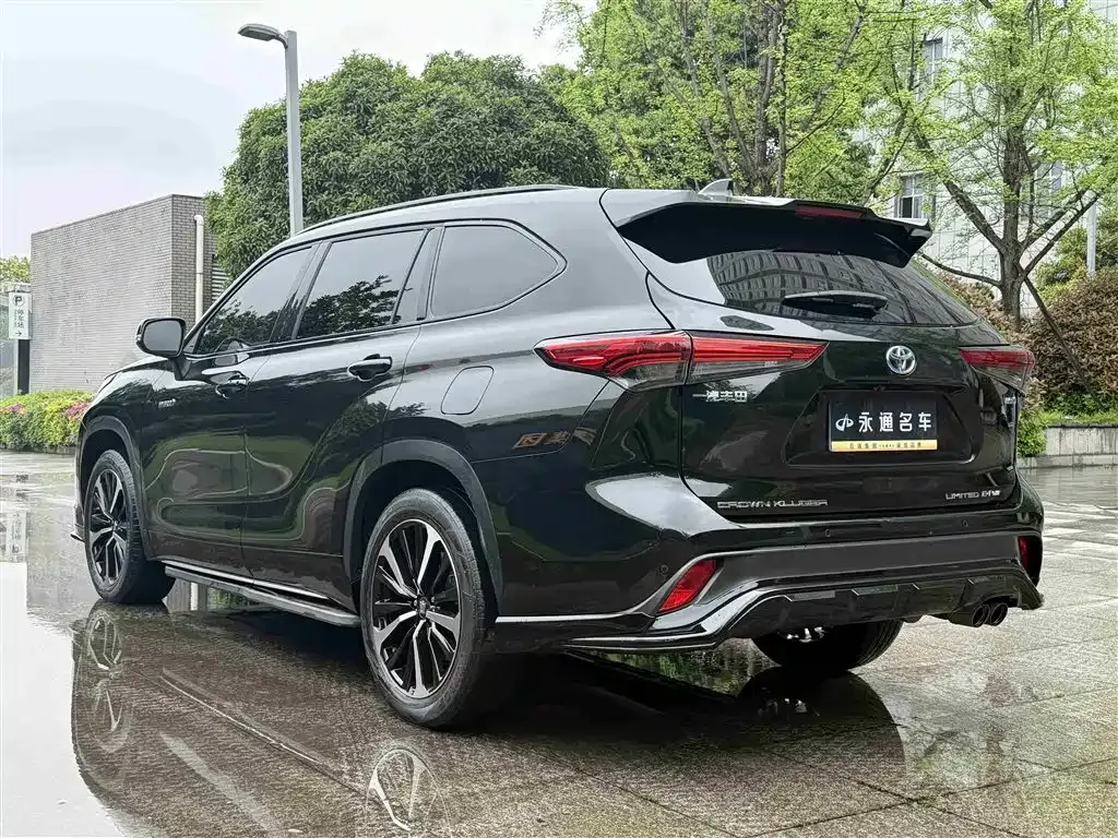 Toyota Crown Kluger 2021 из CN, фото 9