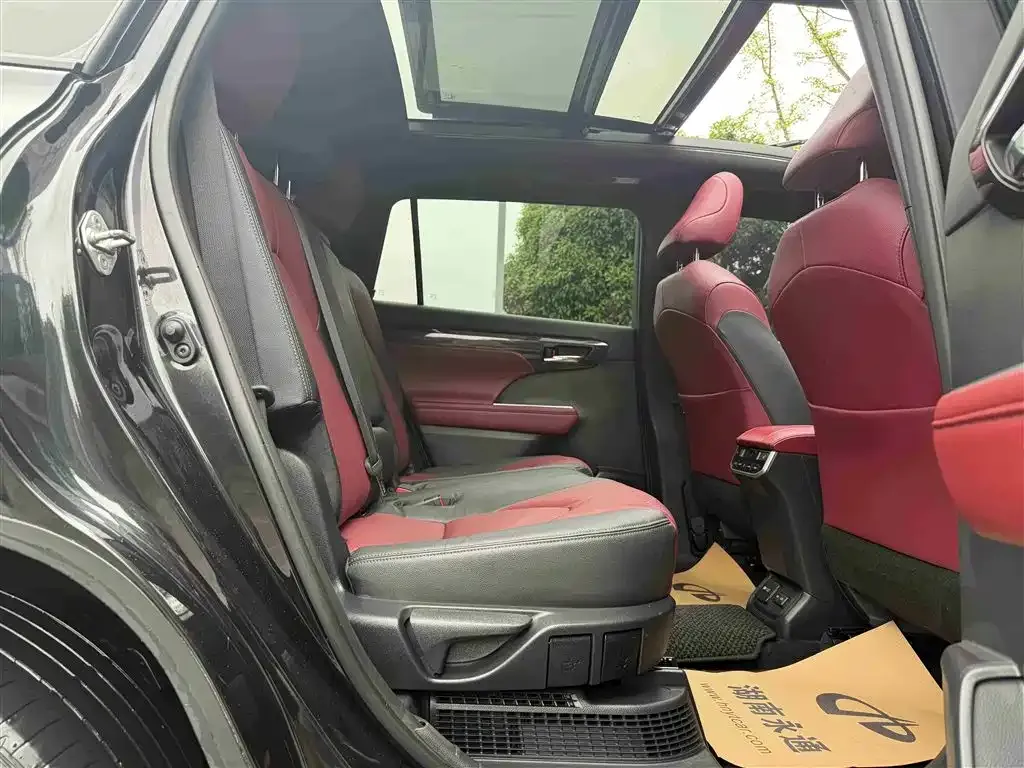 Toyota Crown Kluger 2021 из CN, фото 5
