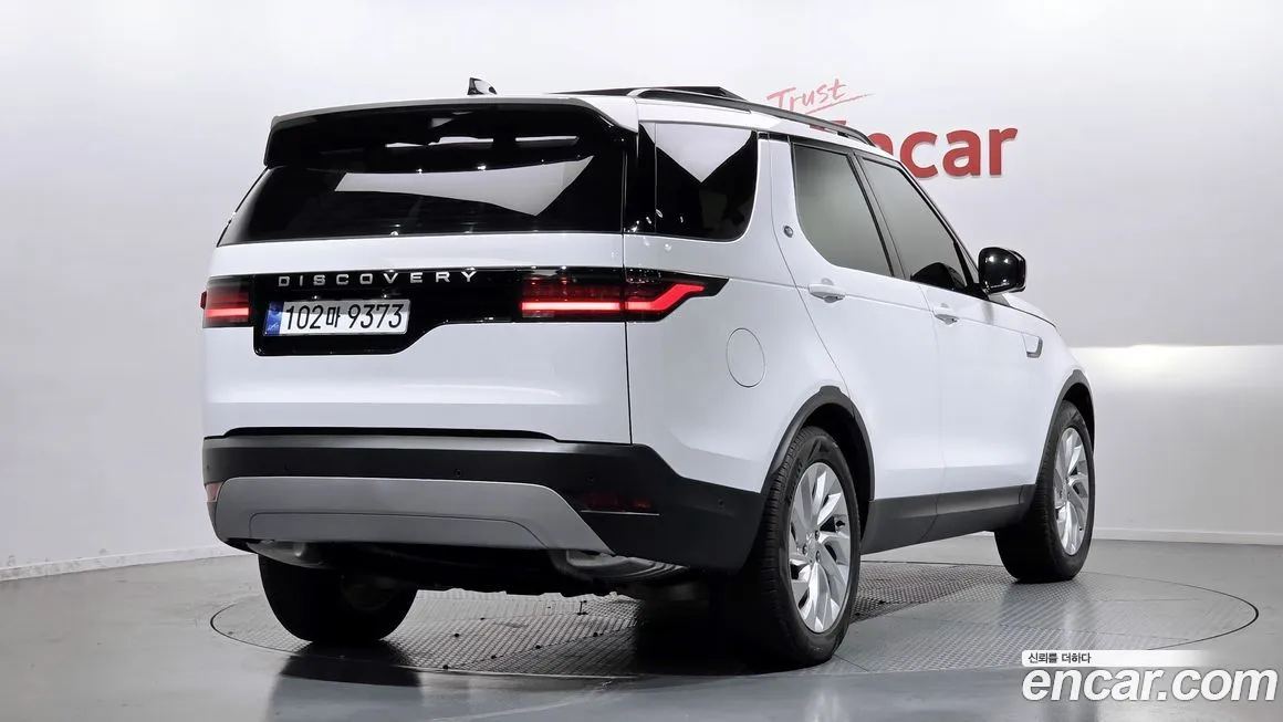 Land Rover Discovery 2025 из KR, фото 4