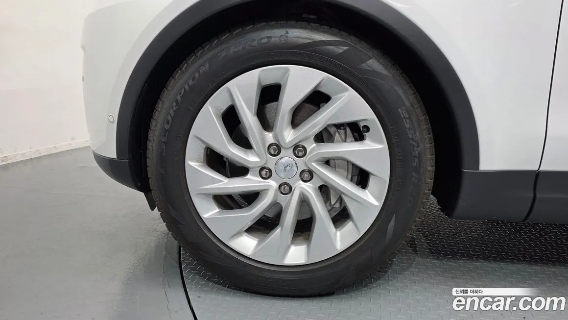 Land Rover Discovery 2025 из KR, фото 5
