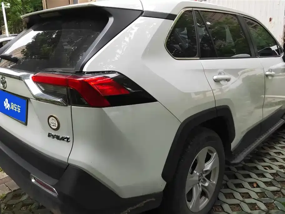 Toyota RAV4 2024 из CN, фото 8
