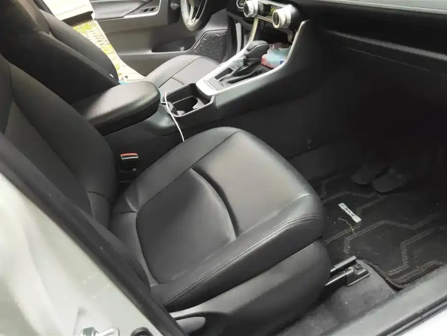 Toyota RAV4 2024 из CN, фото 3