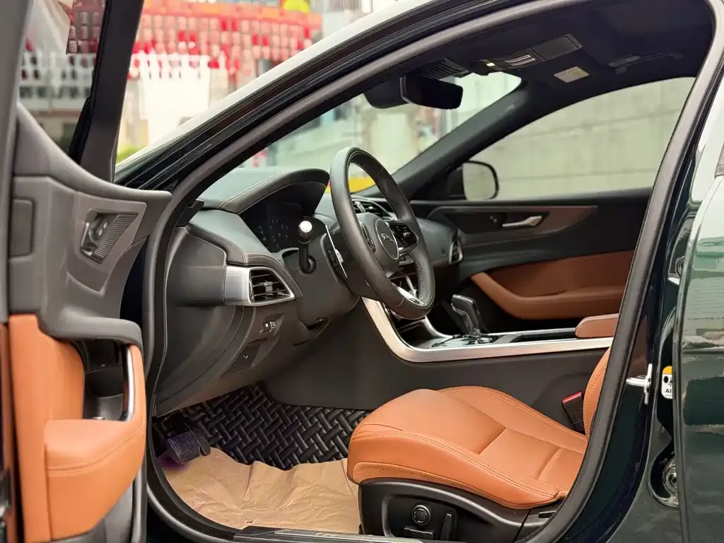 Jaguar XEL 2023 из CN, фото 3