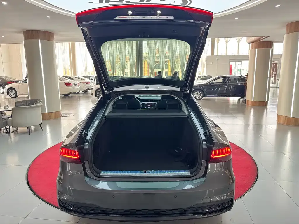 Audi A7 — фото 10