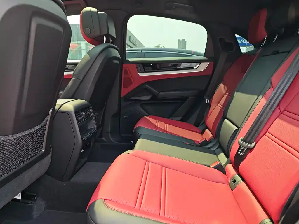 Porsche Cayenne 2023 из CN, фото 10