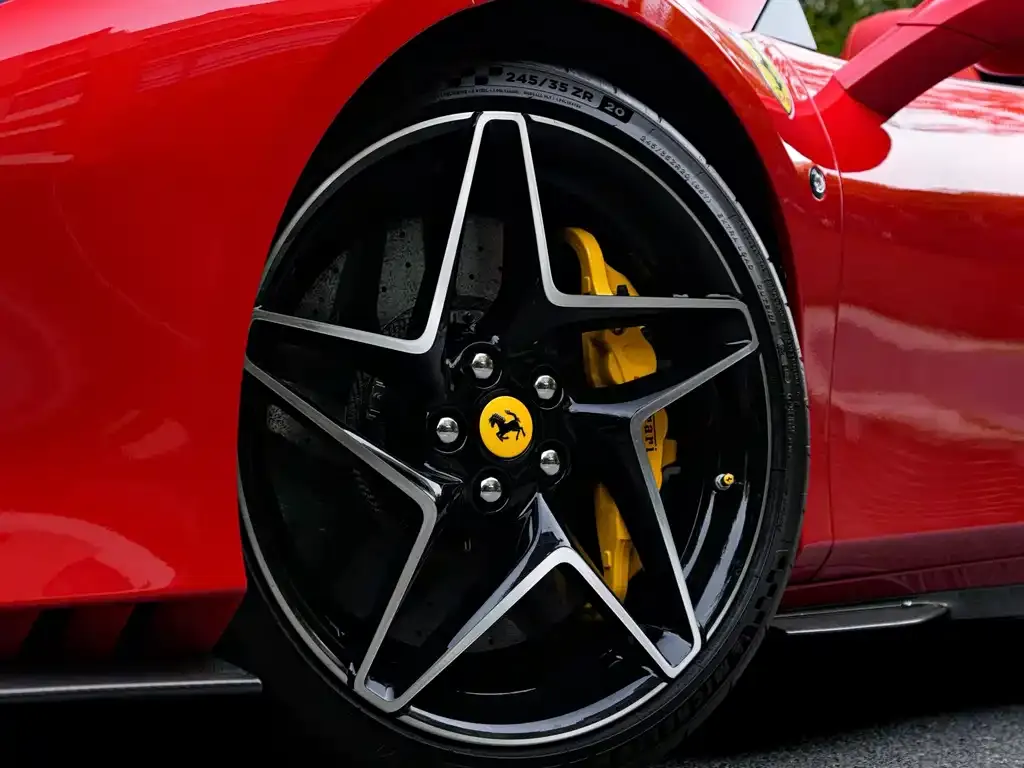 Ferrari F8 — фото 6