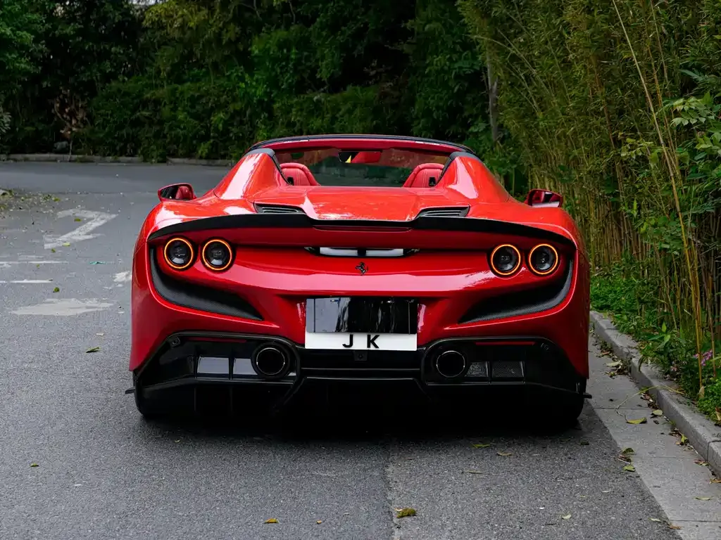Ferrari F8 — фото 7