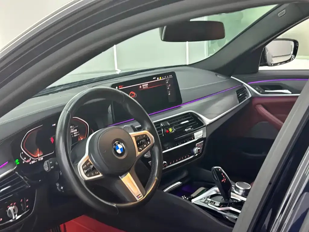 BMW 5 Series 2021 из CN, фото 5
