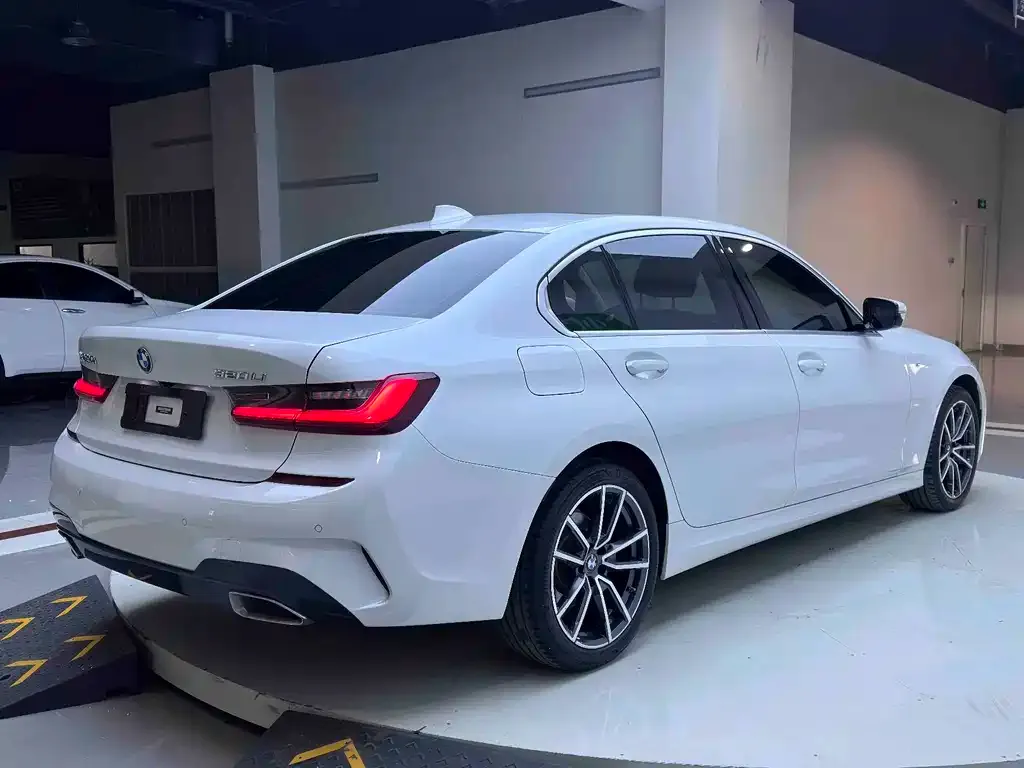 BMW 3 Series 2022 из CN, фото 3