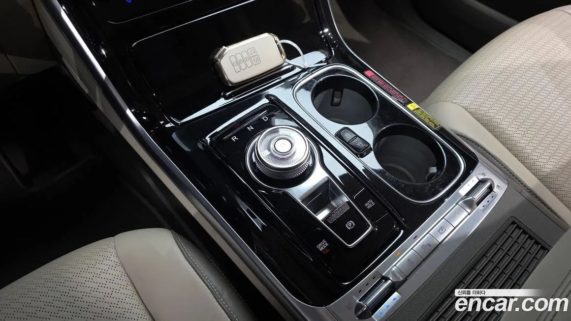 Kia Carnival — фото 10