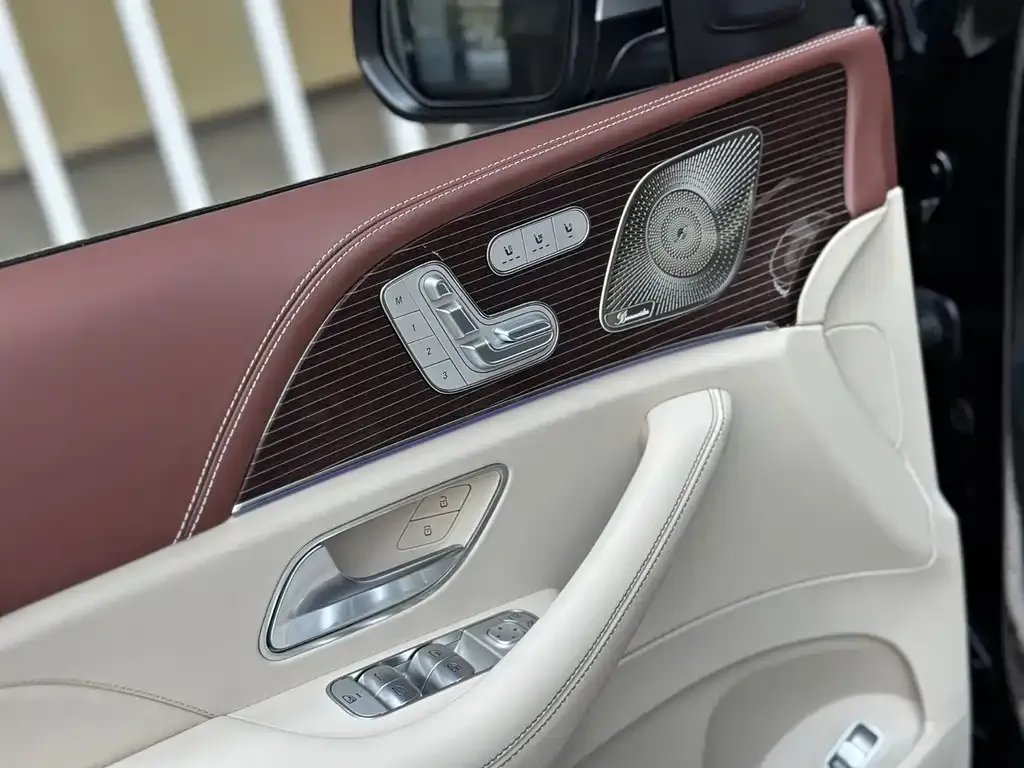 Mercedes-Benz GLS — фото 2