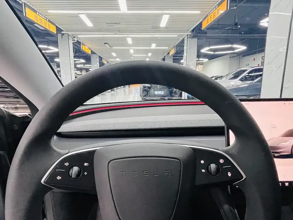 Tesla Model 3 — фото 6