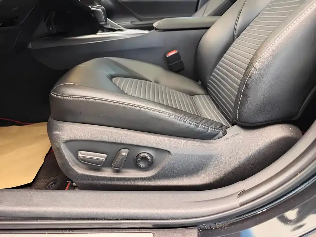 Toyota Camry 2022 из CN, фото 2