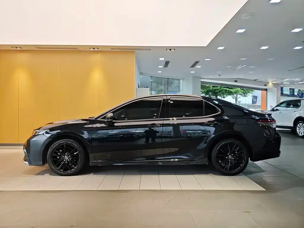 Toyota Camry 2022 из CN, фото 8