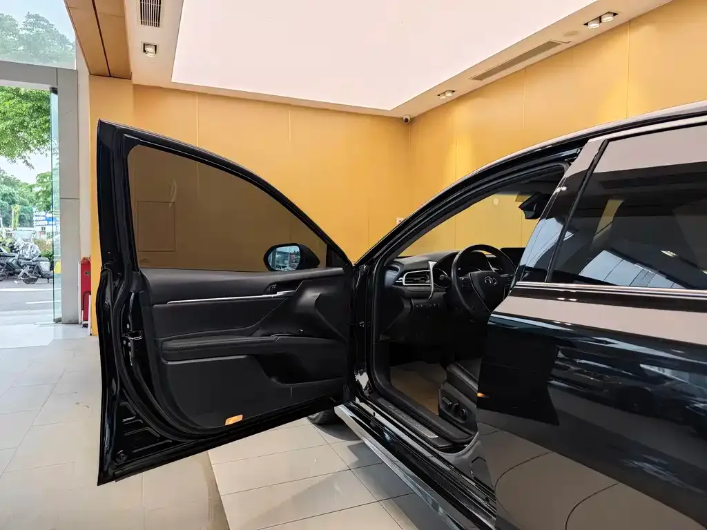 Toyota Camry 2022 из CN, фото 9