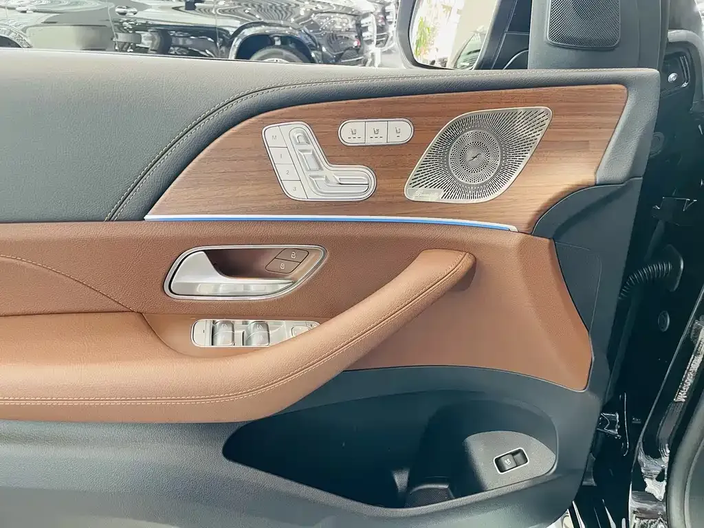 Mercedes-Benz GLS 2024 из CN, фото 7
