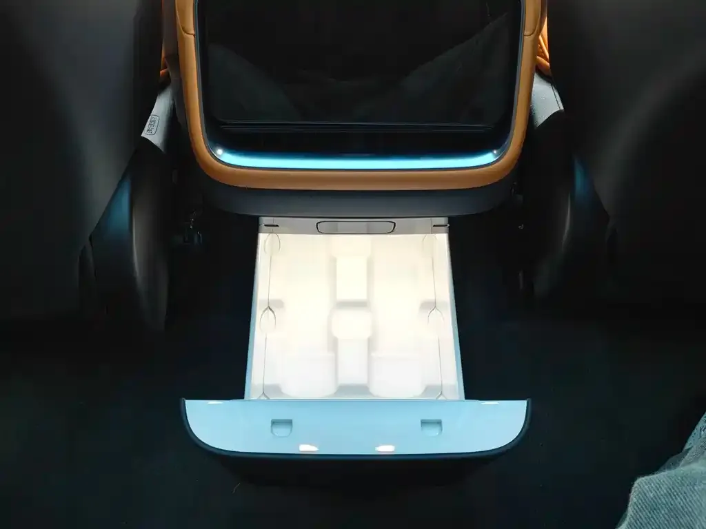 Xiaomi YU7 2025 из CN, фото 2