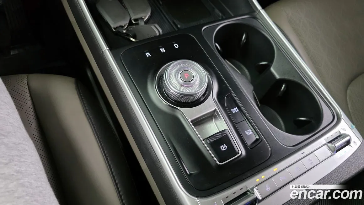 Kia Carnival — фото 10