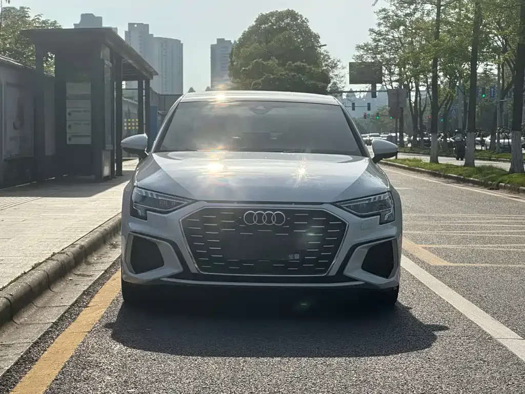 Audi A3 2023 из CN, фото 6