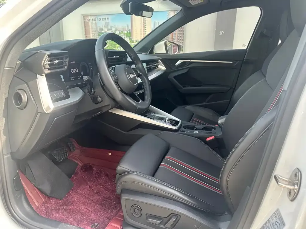 Audi A3 2023 из CN, фото 3