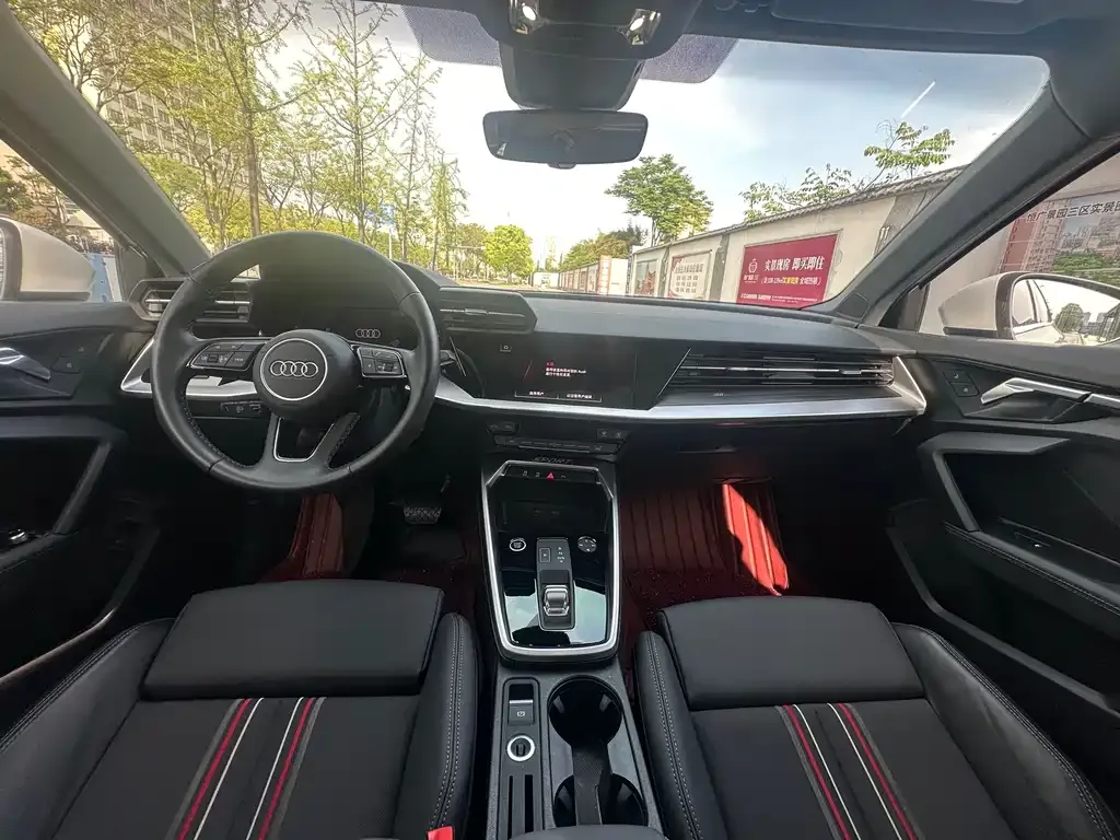 Audi A3 2023 из CN, фото 10