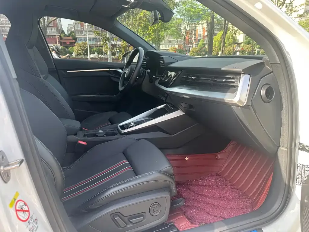Audi A3 2023 из CN, фото 5