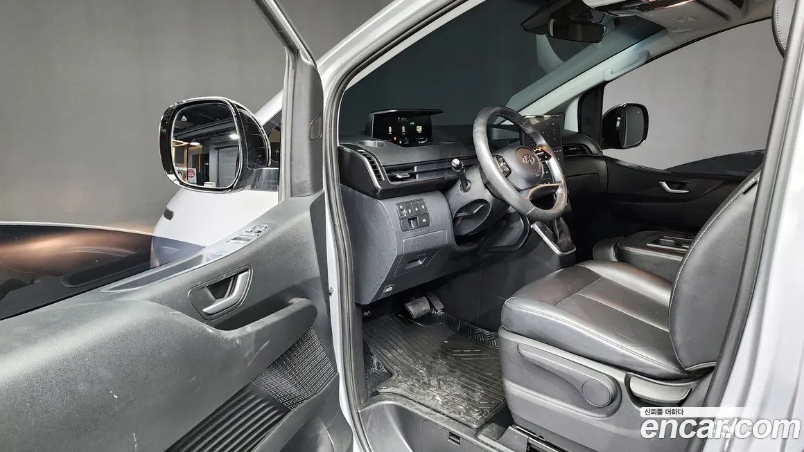 Hyundai Staria — фото 3