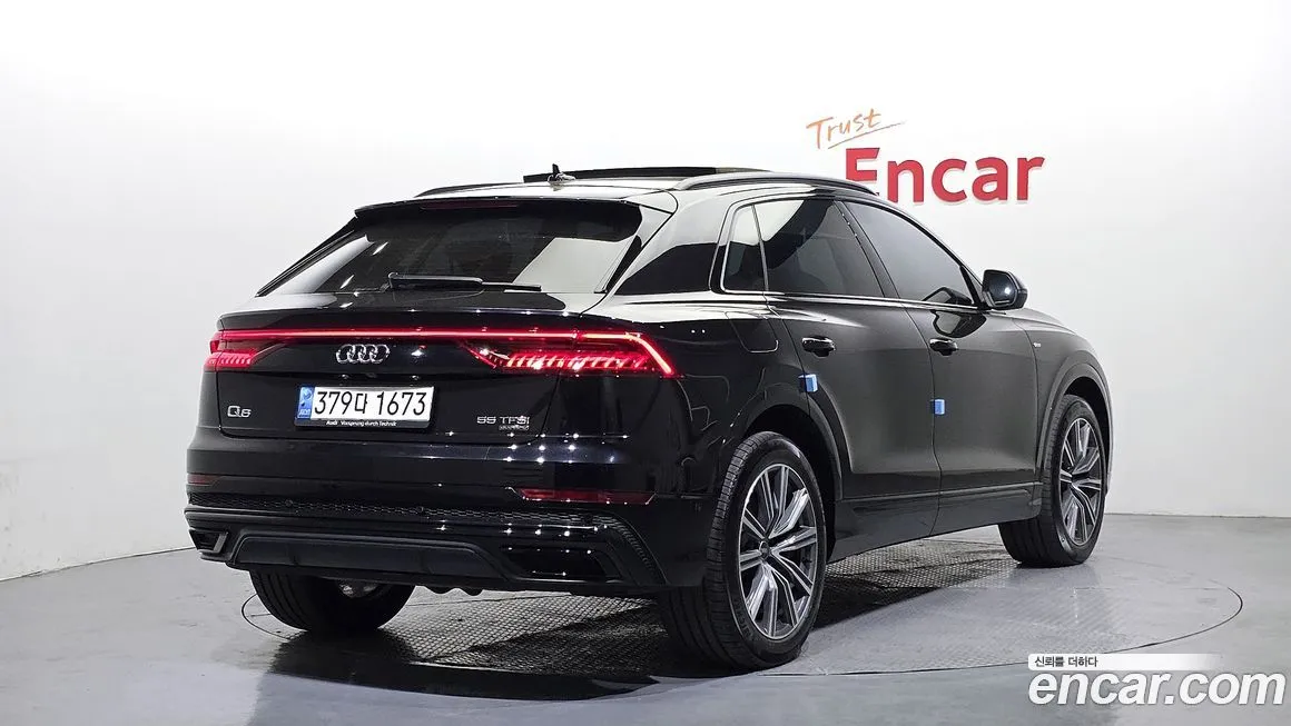 Audi Q8 — фото 2