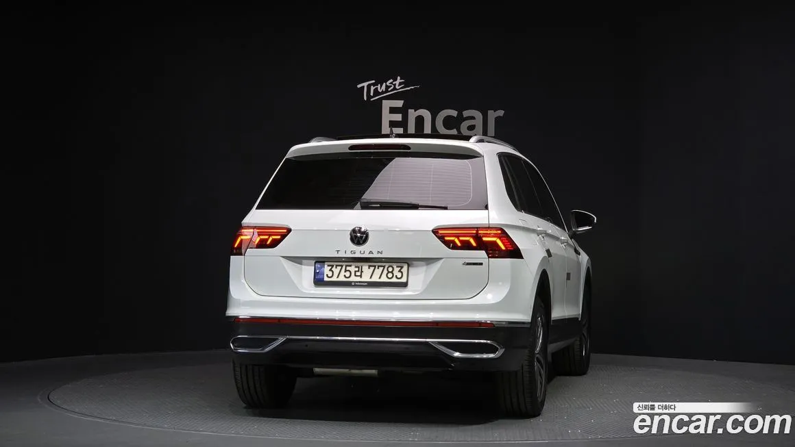 Volkswagen Tiguan — фото 3