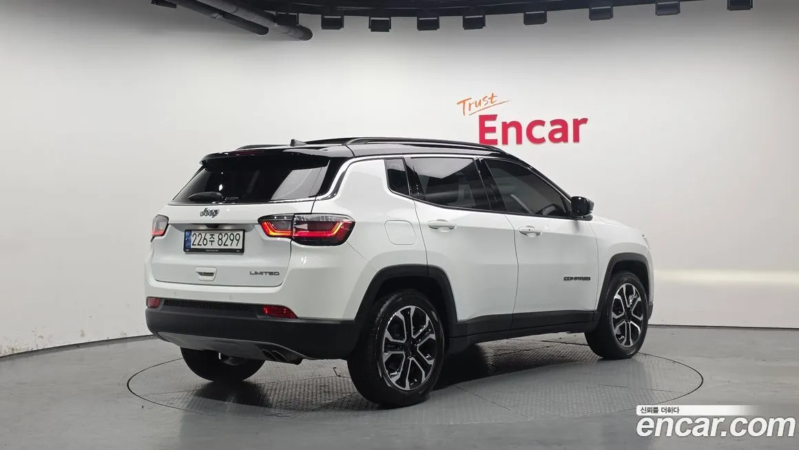 Jeep Compass 2022 из KR, фото 4