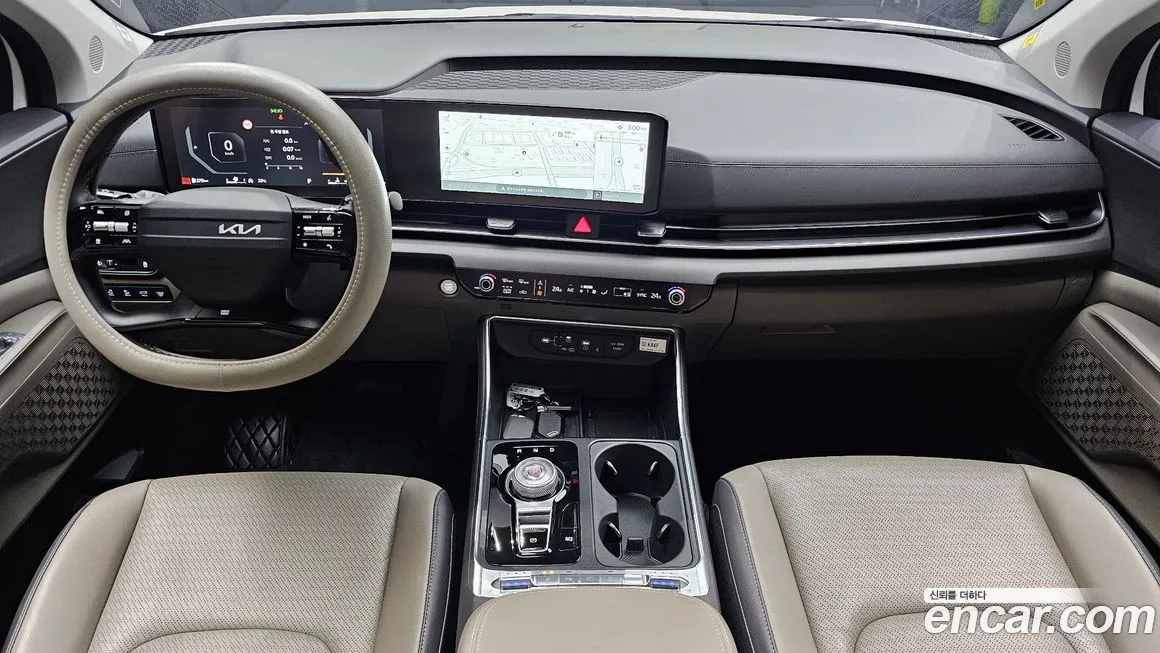 Kia Carnival — фото 10