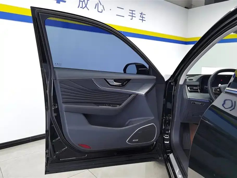 Hongqi HS5 2023 из CN, фото 2