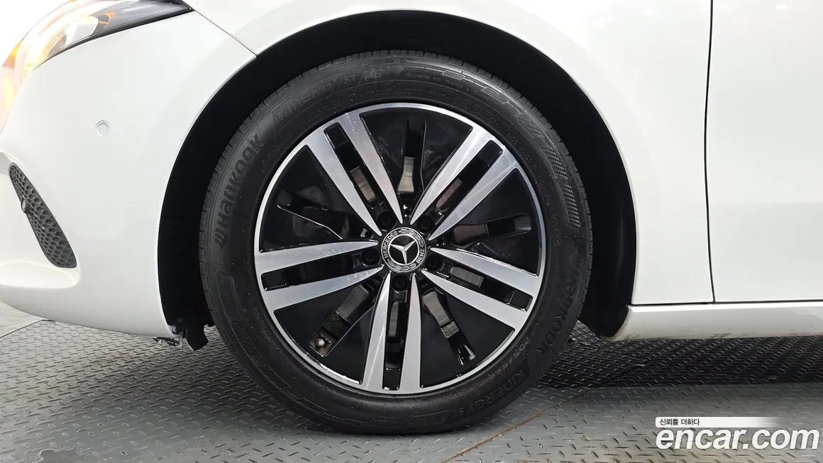 Mercedes-Benz A-Class 2023 из KR, фото 10