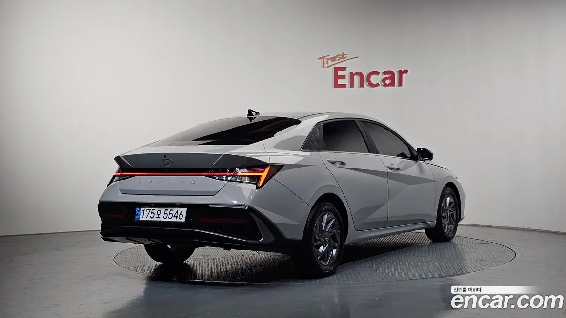 Hyundai AVANTE — фото 3