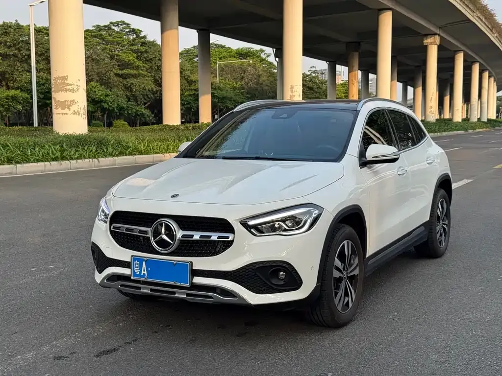 Mercedes-Benz GLA — фото 1