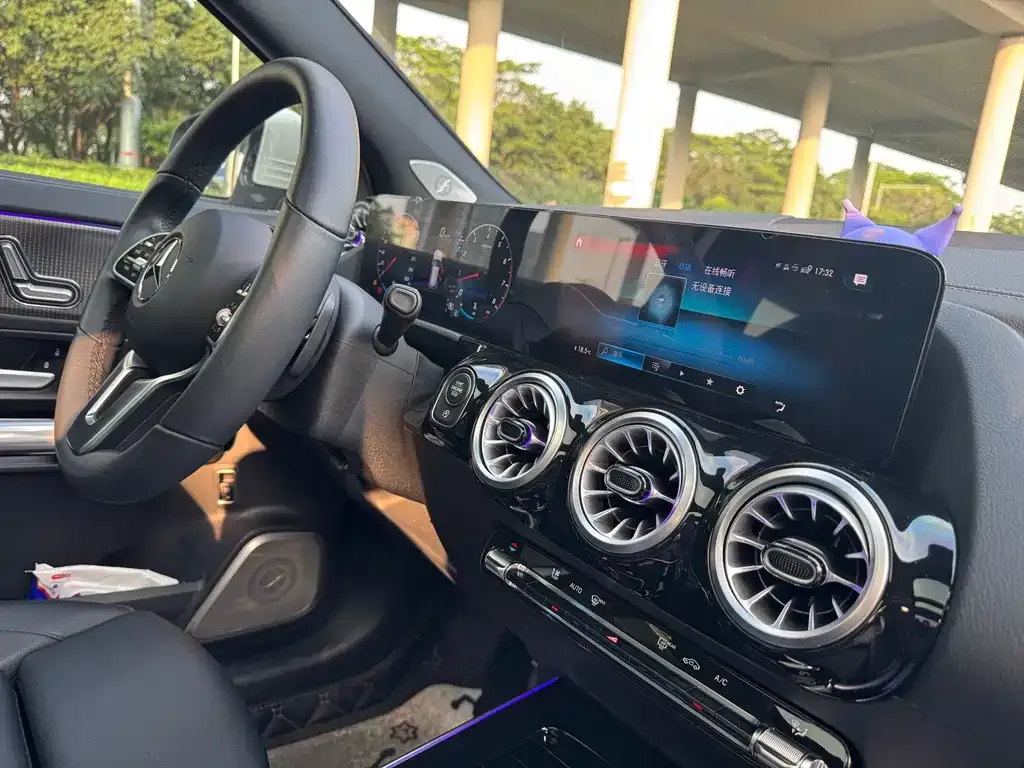 Mercedes-Benz GLA — фото 10