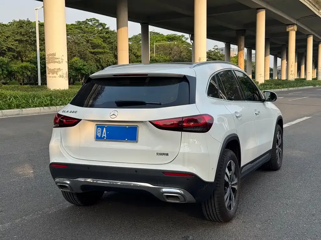 Mercedes-Benz GLA — фото 8