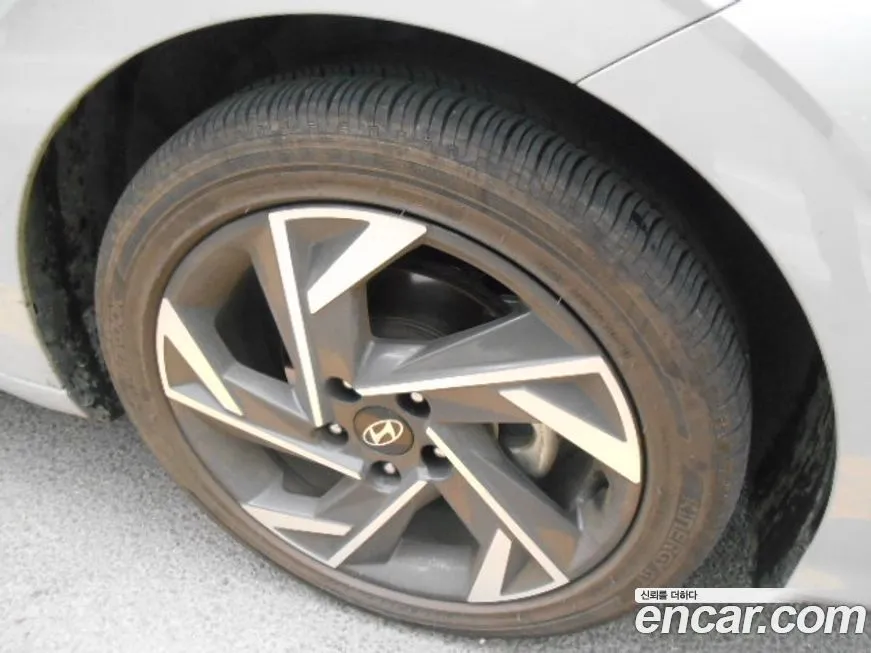 Hyundai AVANTE — фото 3