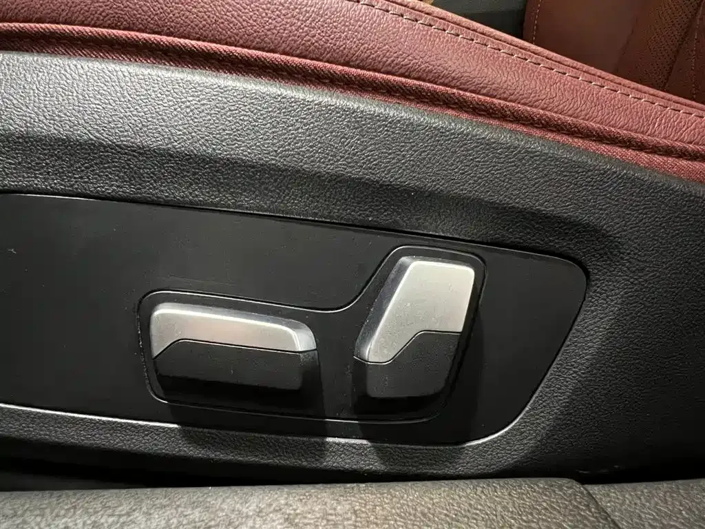 BMW 3 Series 2023 из CN, фото 5