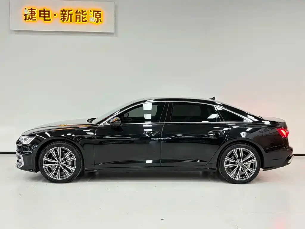 Audi A6L 2024 из CN, фото 6