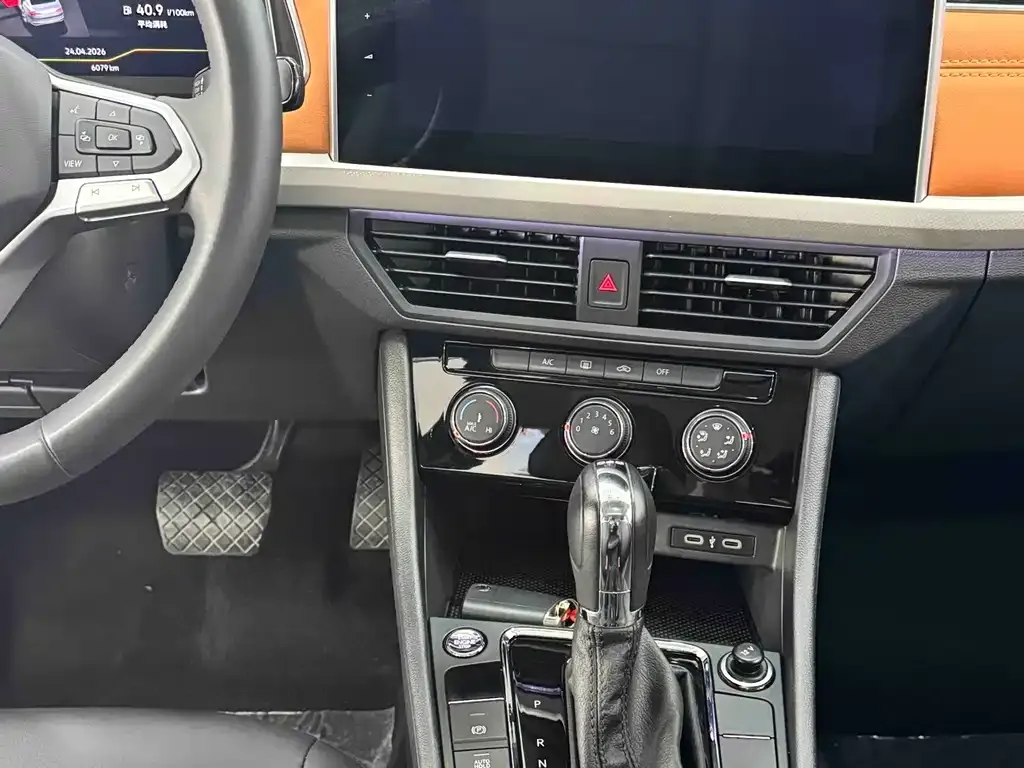 Volkswagen Bora 2024 из CN, фото 6