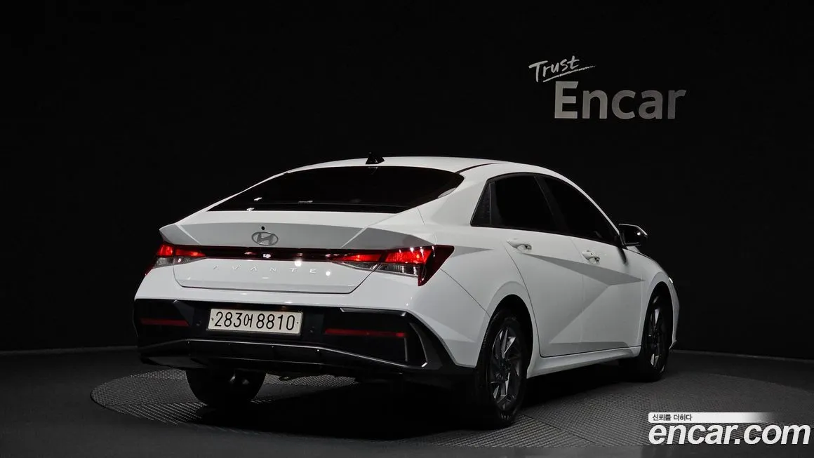 Hyundai AVANTE — фото 3