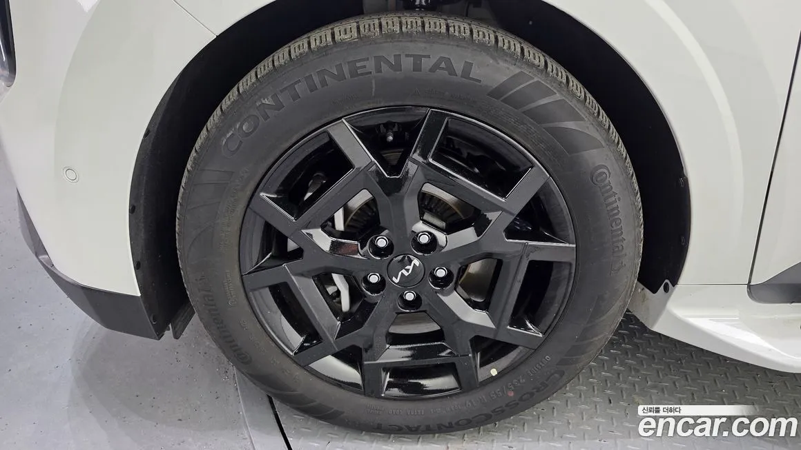 Kia Carnival — фото 10