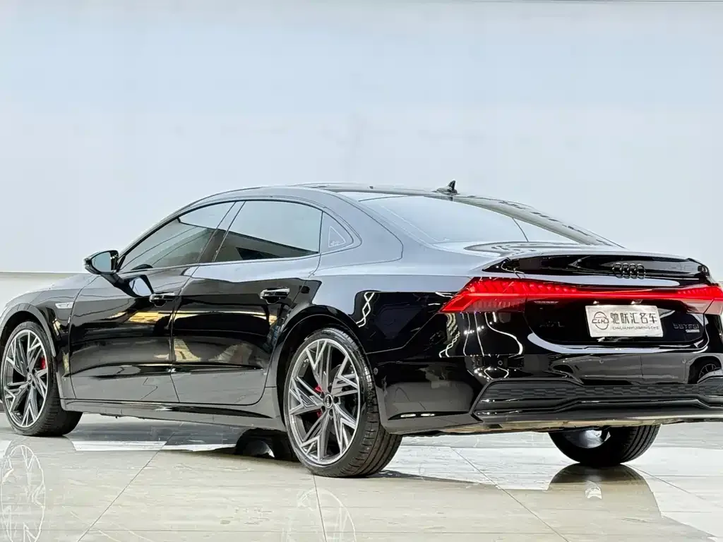 Audi A7L — фото 4