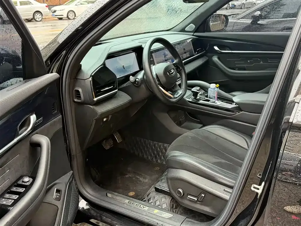 Geely Xingyue L 2024 из CN, фото 3