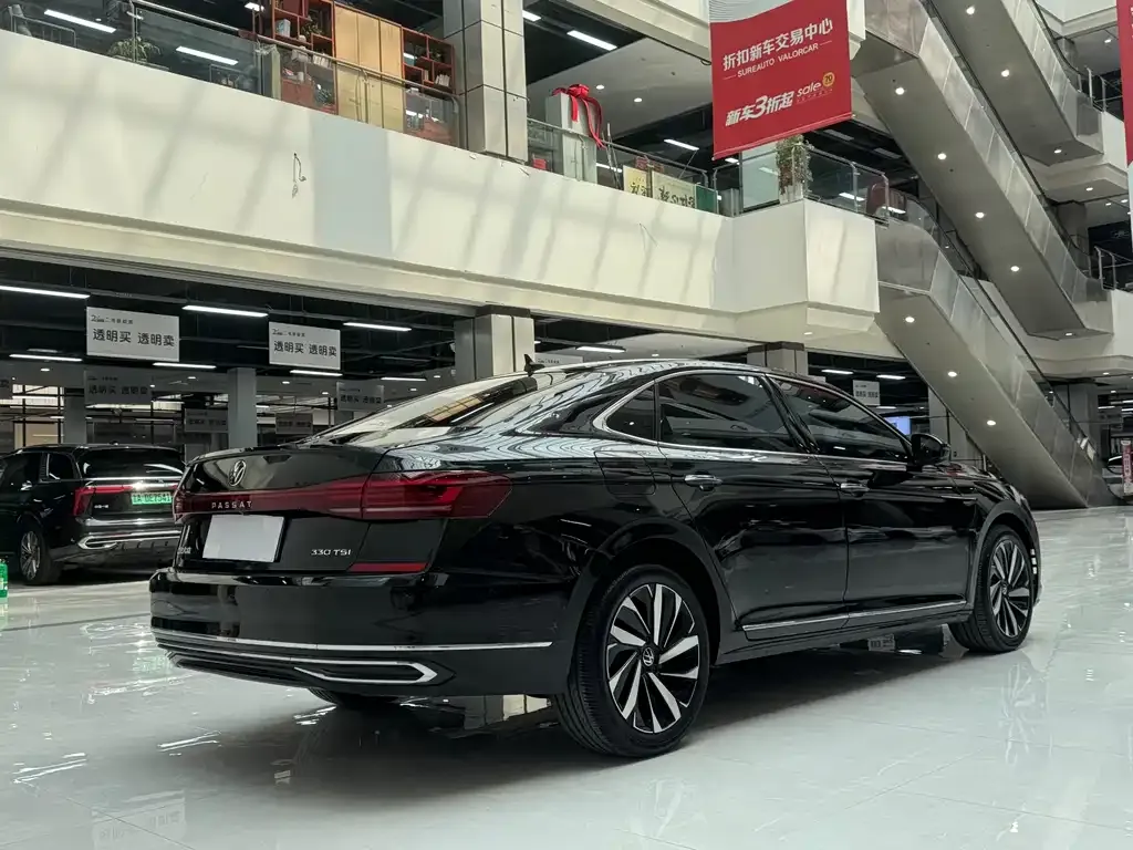 Volkswagen Passat — фото 8