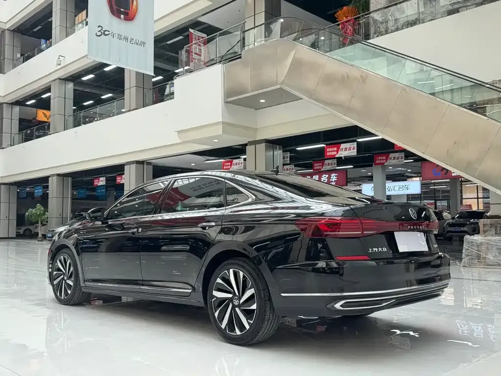 Volkswagen Passat — фото 3