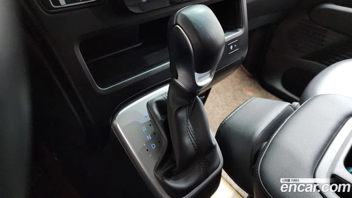 Hyundai Staria — фото 4