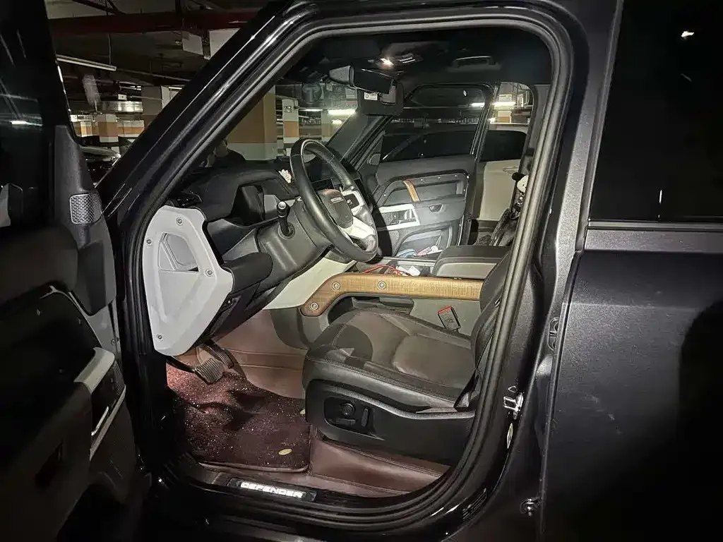Land Rover Defender 2023 из CN, фото 9